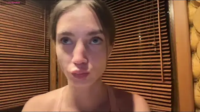 EllaLean webcam