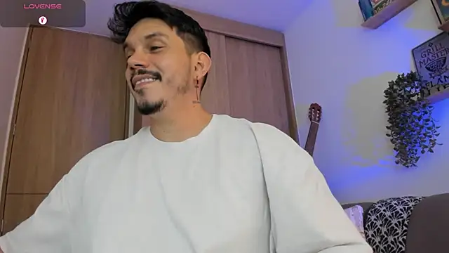 alejandro_stark webcam
