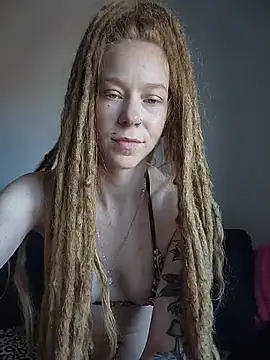 LucidLucy webcam