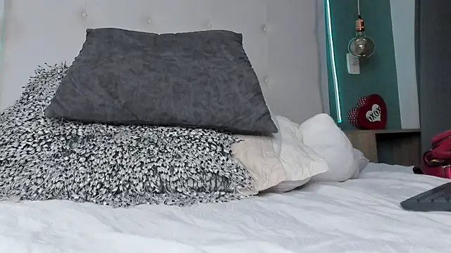 mia_gomez7 webcam
