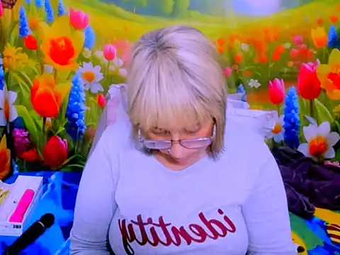 indianroxy webcam