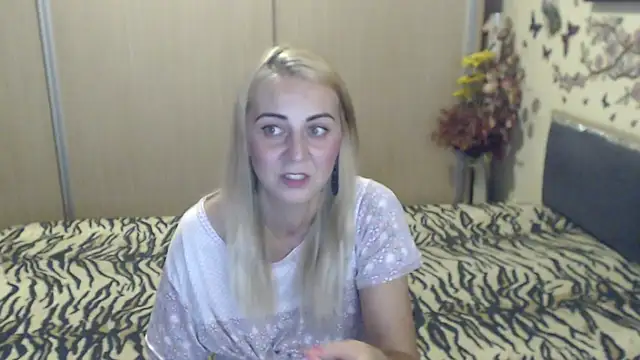 MirabelaSweet webcam