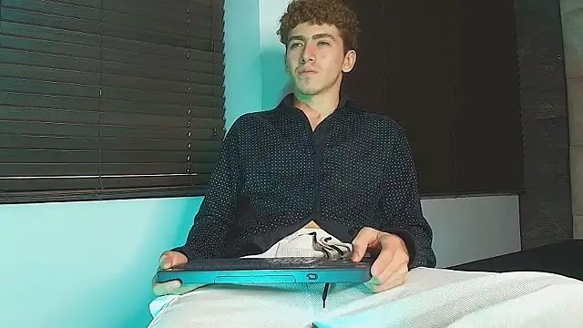 Tyler_Mcrey webcam