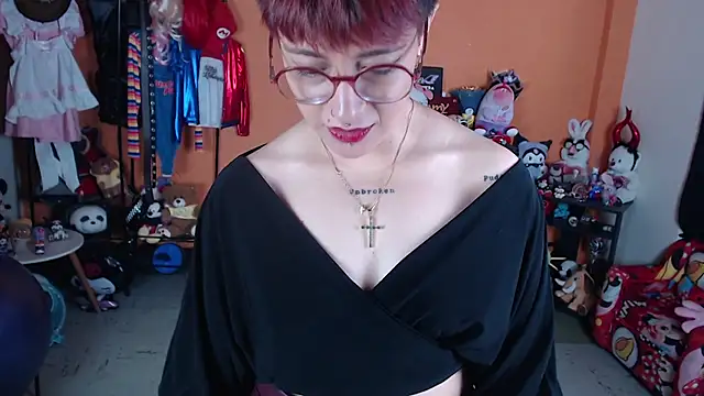 missmiia2 - MissMiia2's free webcam - UK Sex Cams