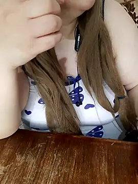 Madam_bezzzoul webcam