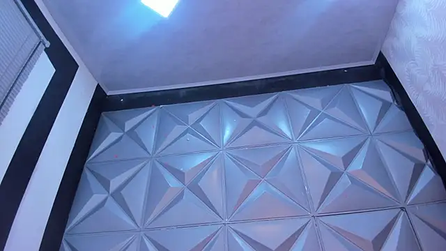 BustyGlow webcam