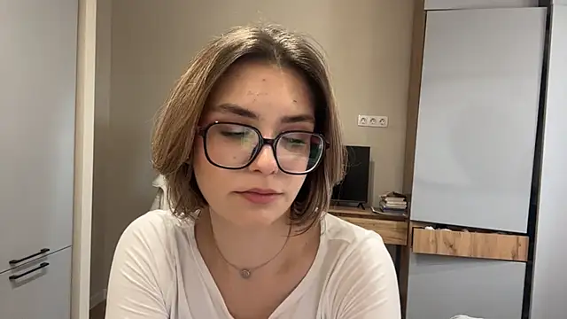 AnnaVelvetFire live cam on StripChat