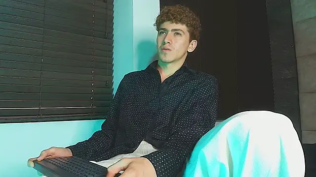 Tyler_Mcrey webcam