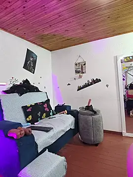 keila_j webcam