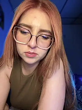 CoraVibes live cam on StripChat