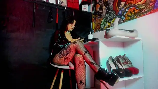madame_ibby live cam on StripChat