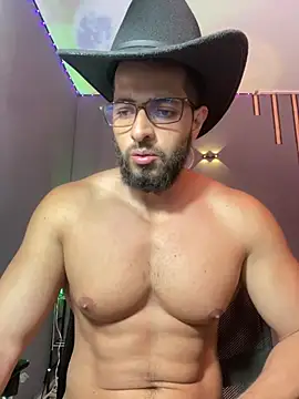 magnumchris live cam on StripChat