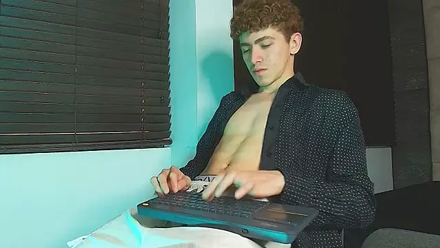 Tyler_Mcrey webcam