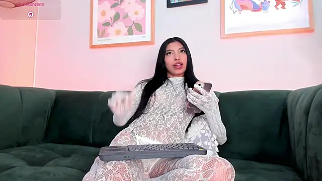 Tiffany_Low webcam