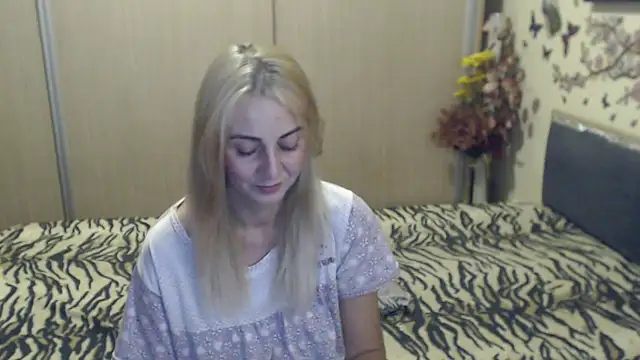 MirabelaSweet webcam