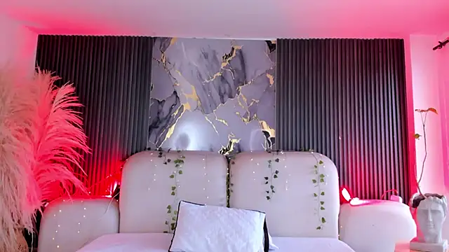 CarolineFyre webcam