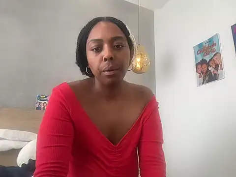 ChocolateCakeQueen live cam on StripChat