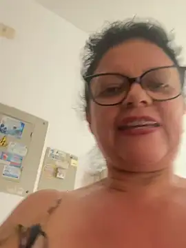 Sharongirl07 live cam on StripChat