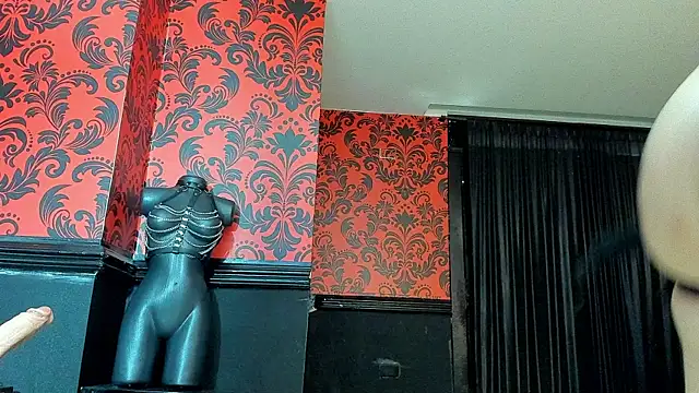 Miss_KathyFox live cam on StripChat