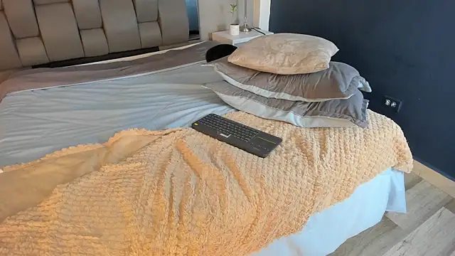 Charlie___Musk webcam