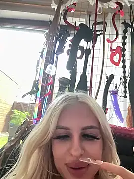 le modèle Steffi_Snowbunny est en webcam porno dans un show sur le site stripchat, il possède les tags suivants: couples,69-position,ahegao,anal,anal-toys,austrian,best,big-tits,blowjob,blowjob,cam2cam,cock-rating,cowgirl,creampie,cuckold,cumshot,deepthroat,dildo-or-vibrator,dirty-talk,doggy-style,european,fingering,german,handjob,hardcore,hd,heels,jerk-off-instruct