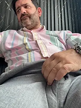 Hairy_Dad86 live sex cam