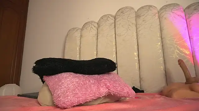 pocahotass_11 webcam