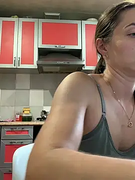 SeducingYoghourt live cam on StripChat