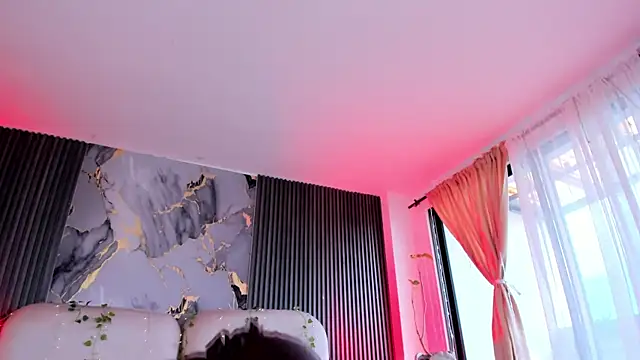 CarolineFyre webcam