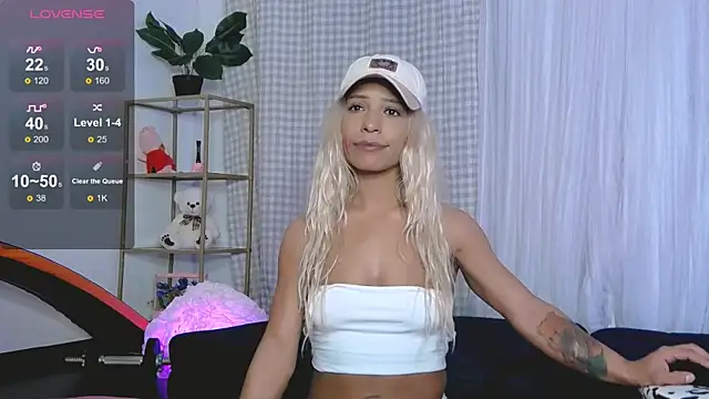 SarahRaynex webcam