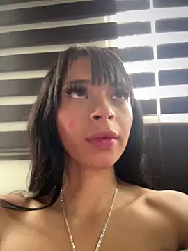 Sasha-firee live cam on StripChat