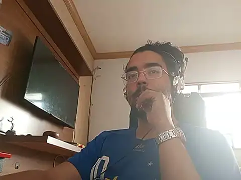 Dominador_Absolut webcam