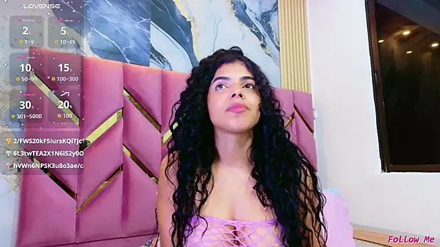 hotiergirl webcam
