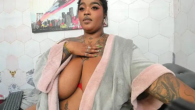 Anaa_Fuentess live cam on StripChat