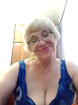 52MiaLove02 webcam