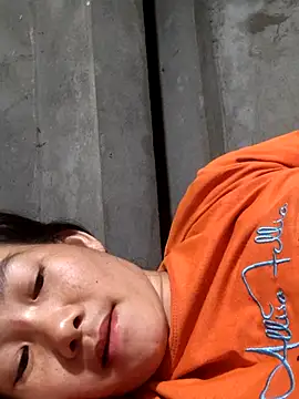 gio-thu live cam on StripChat