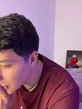 Goldenknight33 webcam