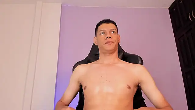 milo_cruz_ webcam