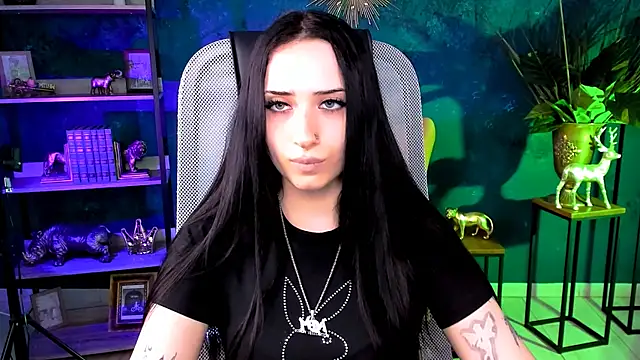 MonicaLowes webcam