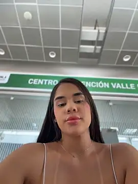 BellaLeclair_ webcam