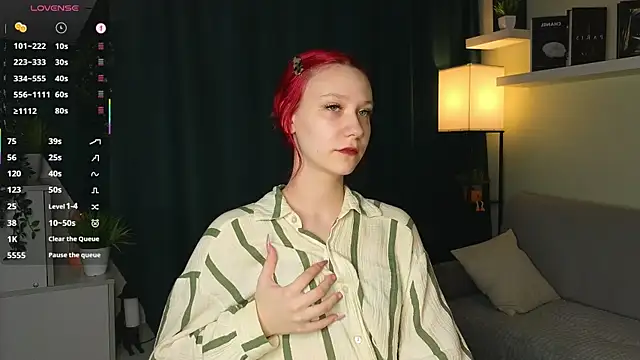 FreedaWidmer live cam on StripChat