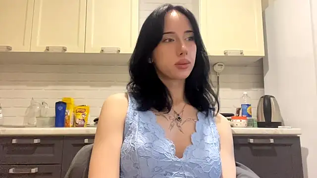 IsabellaQiueen live webcam