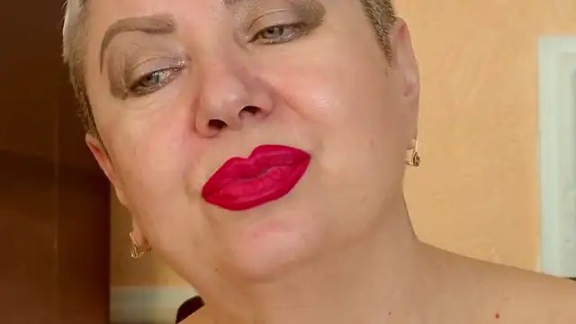 LadyPosh webcam