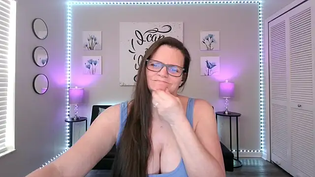 ClassySamantha live cam on StripChat