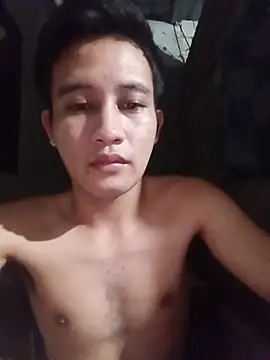 YourAsianSlave webcam