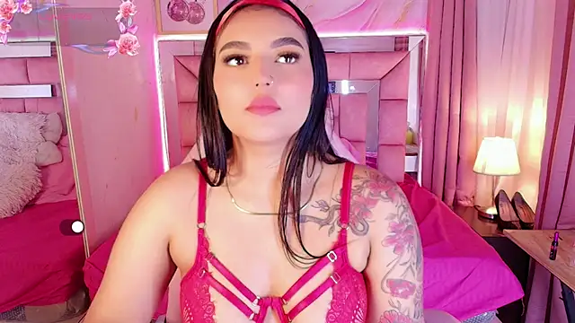 Marilyn_Rouge_ live cam on StripChat