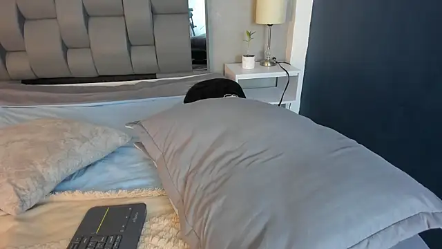 Charlie___Musk webcam
