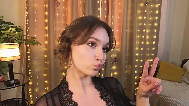 JolieDerringer live sex cam