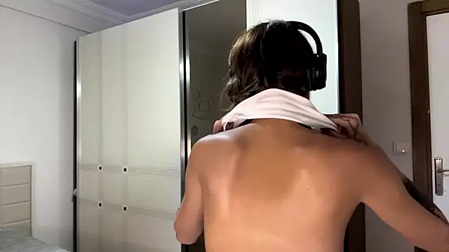 JuliaPierce live cam on StripChat