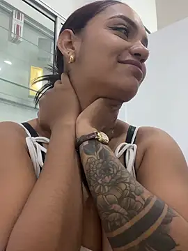 Sara-77 webcam